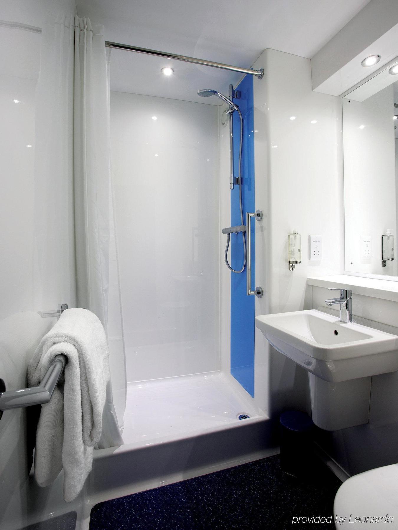 Travelodge Liverpool Central Exteriör bild